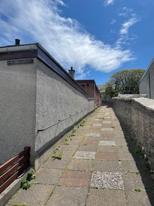 Cosy Cottage In Kveldrso Gardens Lerwick Exterior photo