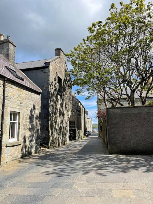 Cosy Cottage In Kveldrso Gardens Lerwick Exterior photo